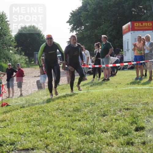 15.06.2025 - 27. Vierlanden-Triathlon KatJ http://msf.ph/oto/7982106 15.06.2025 08:48:08 Schwimmen 16, 34, 167, 193 meine-sportfotos.de