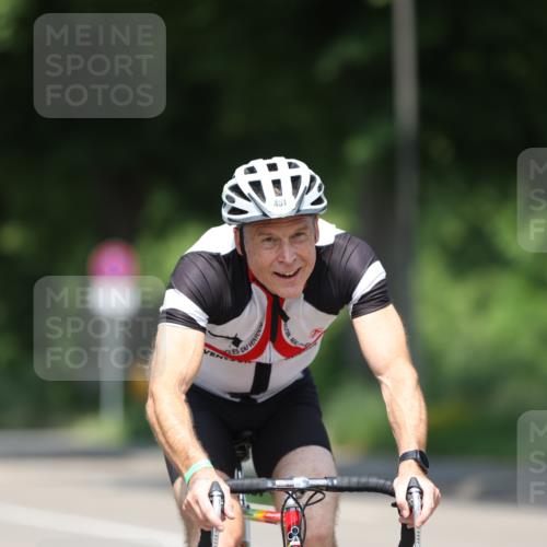 15.06.2025 - 7 Türme Triathlon Yannick Fuchs http://msf.ph/oto/7982115 15.06.2025 12:50:44 Radfahren 293, 396, 451, 678 meine-sportfotos.de