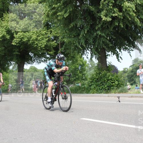 15.06.2025 - 7 Türme Triathlon Yannick Fuchs http://msf.ph/oto/7982118 15.06.2025 13:31:32 Radfahren  meine-sportfotos.de