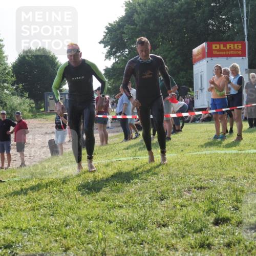 15.06.2025 - 27. Vierlanden-Triathlon KatJ http://msf.ph/oto/7982138 15.06.2025 08:48:09 Schwimmen 16, 34, 167, 193 meine-sportfotos.de
