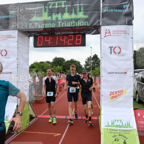 15.06.2025 - 7 Türme Triathlon Michael Strokosch http://msf.ph/oto/7982142 15.06.2025 14:14:27 Ziel 560, 656, 671, 758, 771, 813, 957 meine-sportfotos.de