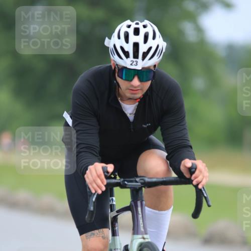 15.06.2025 - 27. Vierlanden-Triathlon H.Heesch http://msf.ph/oto/7982166 15.06.2025 10:51:54 Radfahren 23, 382, 435, 545, 623 meine-sportfotos.de
