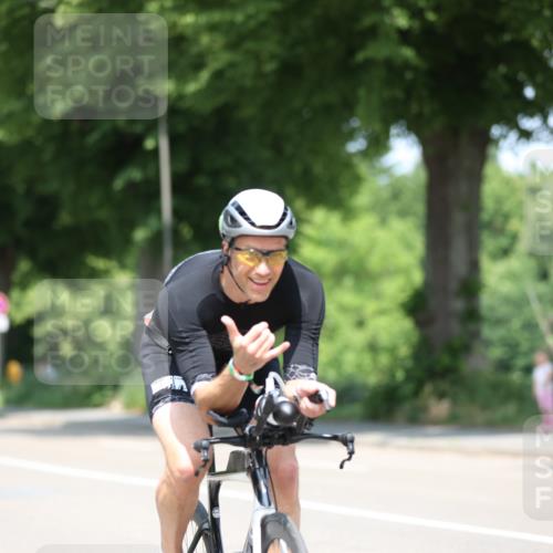 15.06.2025 - 7 Türme Triathlon Yannick Fuchs http://msf.ph/oto/7982171 15.06.2025 12:50:45 Radfahren 293, 396, 451, 678 meine-sportfotos.de