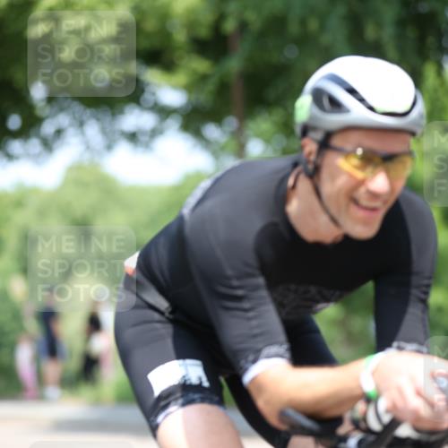 15.06.2025 - 7 Türme Triathlon Yannick Fuchs http://msf.ph/oto/7982180 15.06.2025 12:50:46 Radfahren 293, 396, 451, 678 meine-sportfotos.de