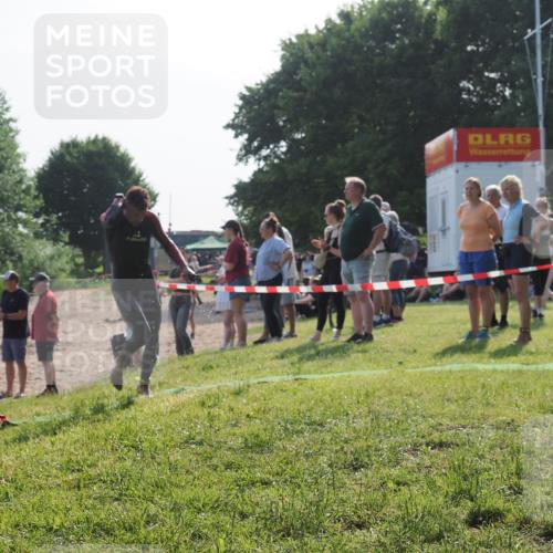 15.06.2025 - 27. Vierlanden-Triathlon KatJ http://msf.ph/oto/7982209 15.06.2025 08:48:22 Schwimmen 70 meine-sportfotos.de