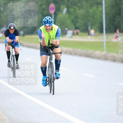 15.06.2025 - 27. Vierlanden-Triathlon H.Heesch http://msf.ph/oto/7982255 15.06.2025 10:52:07 Radfahren 81, 84, 144, 173, 252, 513 meine-sportfotos.de