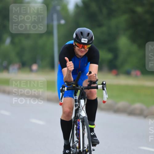 15.06.2025 - 27. Vierlanden-Triathlon H.Heesch http://msf.ph/oto/7982294 15.06.2025 10:52:09 Radfahren 84, 144, 173, 252, 386, 513 meine-sportfotos.de