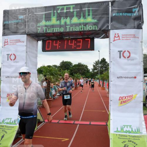 15.06.2025 - 7 Türme Triathlon Michael Strokosch http://msf.ph/oto/7982306 15.06.2025 14:14:37 Ziel 372, 387, 631, 669, 771, 934, 1010 meine-sportfotos.de