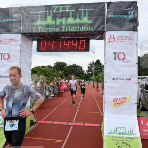 15.06.2025 - 7 Türme Triathlon Michael Strokosch http://msf.ph/oto/7982318 15.06.2025 14:14:39 Ziel 372, 387, 631, 669, 934, 1010 meine-sportfotos.de