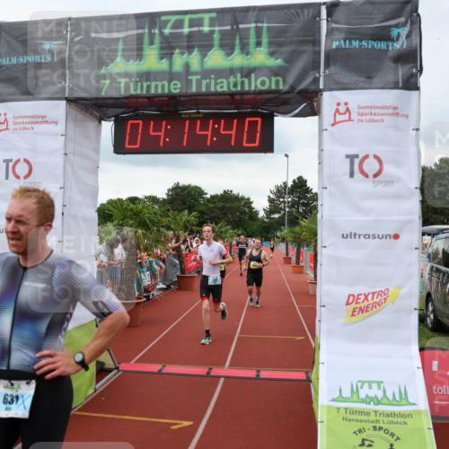 15.06.2025 - 7 Türme Triathlon Michael Strokosch http://msf.ph/oto/7982324 15.06.2025 14:14:40 Ziel 372, 387, 411, 631, 669, 934, 1010 meine-sportfotos.de