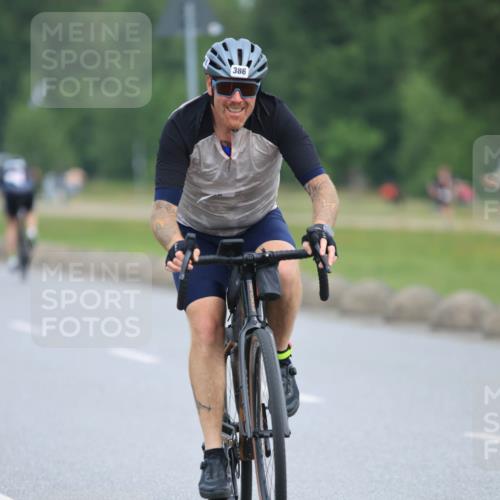 15.06.2025 - 27. Vierlanden-Triathlon H.Heesch http://msf.ph/oto/7982355 15.06.2025 10:52:16 Radfahren 269, 386, 468, 513 meine-sportfotos.de