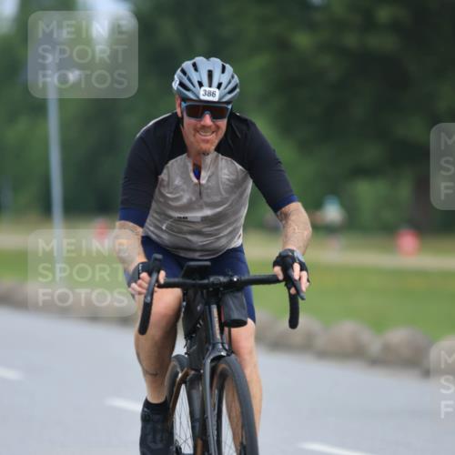 15.06.2025 - 27. Vierlanden-Triathlon H.Heesch http://msf.ph/oto/7982359 15.06.2025 10:52:16 Radfahren 269, 386, 468, 513 meine-sportfotos.de