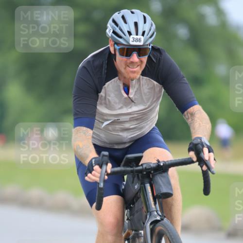 15.06.2025 - 27. Vierlanden-Triathlon H.Heesch http://msf.ph/oto/7982371 15.06.2025 10:52:16 Radfahren 269, 386, 468, 513 meine-sportfotos.de