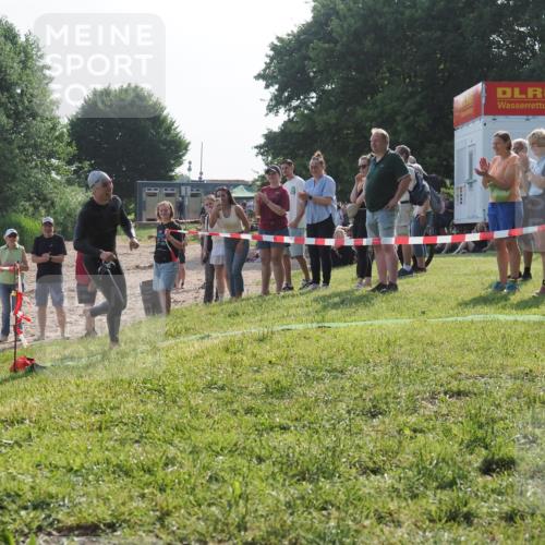 15.06.2025 - 27. Vierlanden-Triathlon KatJ http://msf.ph/oto/7982390 15.06.2025 08:48:49 Schwimmen 19 meine-sportfotos.de