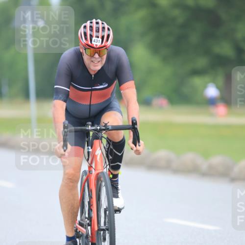 15.06.2025 - 27. Vierlanden-Triathlon H.Heesch http://msf.ph/oto/7982417 15.06.2025 10:52:26 Radfahren 269, 431, 468 meine-sportfotos.de