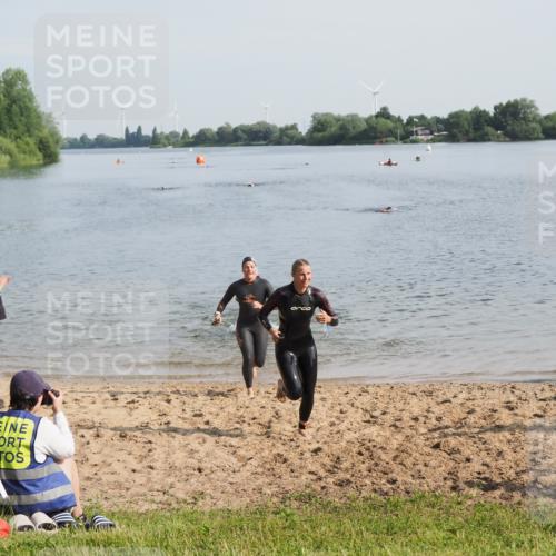 21.06.2025 - 27. Vierlanden-Triathlon MichiJ http://msf.ph/oto/7982450 15.06.2026 09:05:16 Schwimmen 209, 221, 222 meine-sportfotos.de