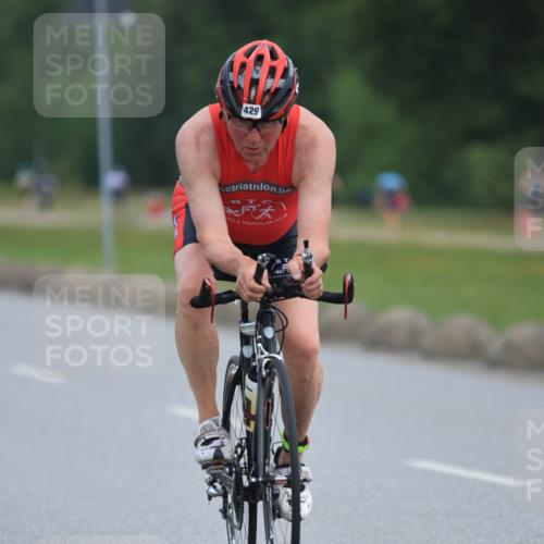15.06.2025 - 27. Vierlanden-Triathlon H.Heesch http://msf.ph/oto/7982484 15.06.2025 10:52:47 Radfahren 58, 429, 625 meine-sportfotos.de