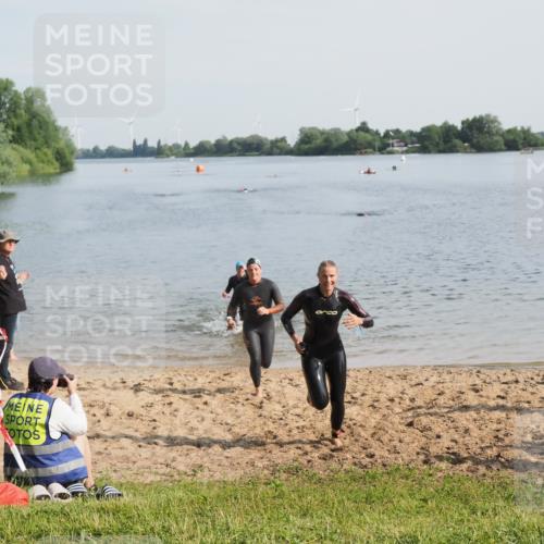 21.06.2025 - 27. Vierlanden-Triathlon MichiJ http://msf.ph/oto/7982492 15.06.2026 09:05:16 Schwimmen 209, 221, 222 meine-sportfotos.de