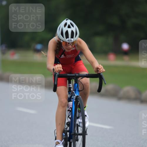 15.06.2025 - 27. Vierlanden-Triathlon H.Heesch http://msf.ph/oto/7982517 15.06.2025 10:52:53 Radfahren 58, 625 meine-sportfotos.de