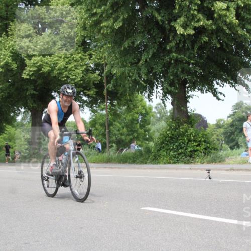 15.06.2025 - 7 Türme Triathlon Yannick Fuchs http://msf.ph/oto/7982530 15.06.2025 13:32:36 Radfahren  meine-sportfotos.de