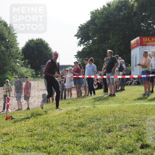 15.06.2025 - 27. Vierlanden-Triathlon KatJ http://msf.ph/oto/7982537 15.06.2025 08:48:56 Schwimmen 19, 115, 144 meine-sportfotos.de