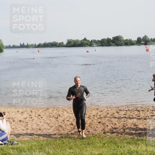 21.06.2025 - 27. Vierlanden-Triathlon MichiJ http://msf.ph/oto/7982587 15.06.2026 09:05:21 Schwimmen 209, 221, 222 meine-sportfotos.de