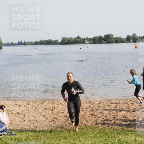 21.06.2025 - 27. Vierlanden-Triathlon MichiJ http://msf.ph/oto/7982603 15.06.2026 09:05:21 Schwimmen 209, 221, 222 meine-sportfotos.de