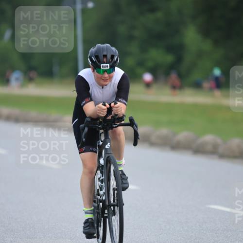 15.06.2025 - 27. Vierlanden-Triathlon H.Heesch http://msf.ph/oto/7982613 15.06.2025 10:53:13 Radfahren 169, 391, 587, 609 meine-sportfotos.de