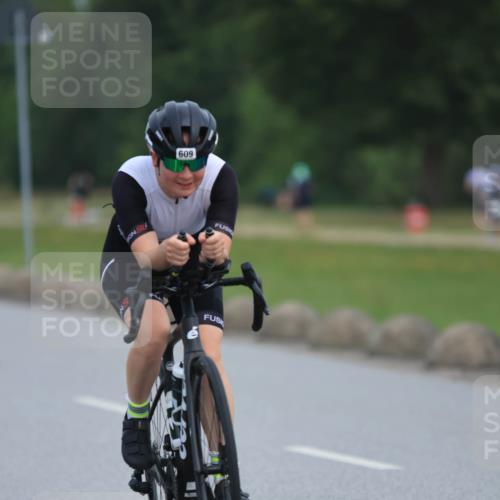 15.06.2025 - 27. Vierlanden-Triathlon H.Heesch http://msf.ph/oto/7982618 15.06.2025 10:53:13 Radfahren 169, 391, 587, 609 meine-sportfotos.de