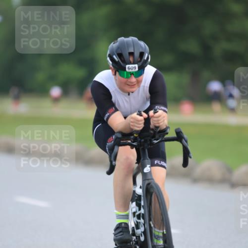 15.06.2025 - 27. Vierlanden-Triathlon H.Heesch http://msf.ph/oto/7982623 15.06.2025 10:53:14 Radfahren 143, 169, 391, 609 meine-sportfotos.de