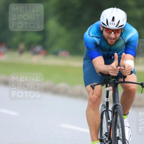 15.06.2025 - 27. Vierlanden-Triathlon H.Heesch http://msf.ph/oto/7982691 15.06.2025 10:53:40 Radfahren 60, 70, 113, 181, 201, 290 meine-sportfotos.de