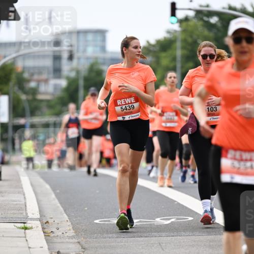 15.06.2025 - REWE Women's Run Dr. Thomas Lammeyer http://msf.ph/oto/7982697 15.06.2025 10:46:21 Laufen 5439, 103 meine-sportfotos.de