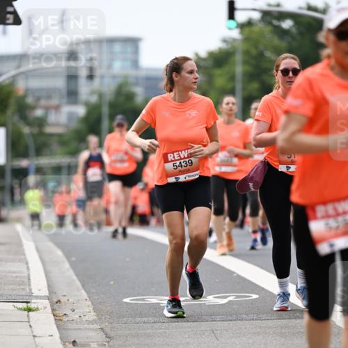 15.06.2025 - REWE Women's Run Dr. Thomas Lammeyer http://msf.ph/oto/7982708 15.06.2025 10:46:21 Laufen 5439 meine-sportfotos.de
