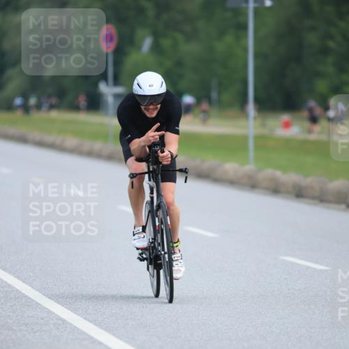 15.06.2025 - 27. Vierlanden-Triathlon H.Heesch http://msf.ph/oto/7982721 15.06.2025 10:53:45 Radfahren 60, 525 meine-sportfotos.de