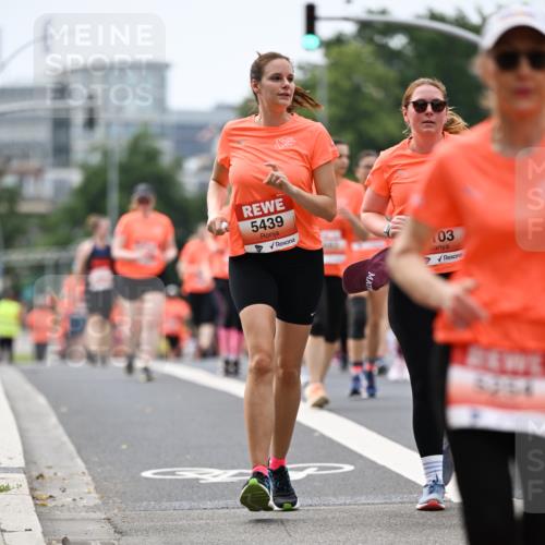 15.06.2025 - REWE Women's Run Dr. Thomas Lammeyer http://msf.ph/oto/7982730 15.06.2025 10:46:22 Laufen 5439, 03 meine-sportfotos.de