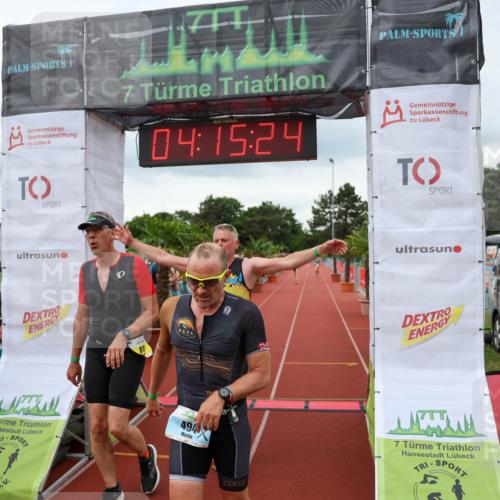 15.06.2025 - 7 Türme Triathlon Michael Strokosch http://msf.ph/oto/7982748 15.06.2025 14:15:24 Ziel 406, 494, 815, 816 meine-sportfotos.de