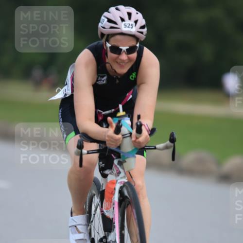 15.06.2025 - 27. Vierlanden-Triathlon H.Heesch http://msf.ph/oto/7982771 15.06.2025 10:53:49 Radfahren 60, 525 meine-sportfotos.de
