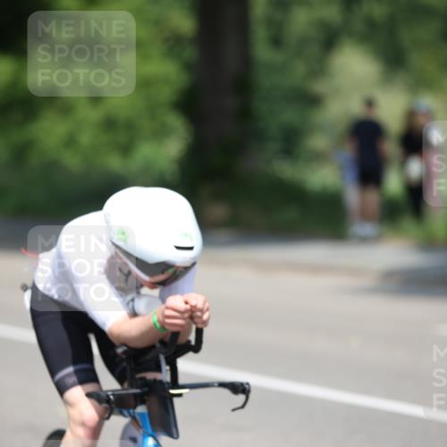 15.06.2025 - 7 Türme Triathlon Yannick Fuchs http://msf.ph/oto/7982809 15.06.2025 12:52:21 Radfahren 400, 451 meine-sportfotos.de