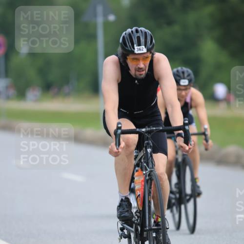 15.06.2025 - 27. Vierlanden-Triathlon H.Heesch http://msf.ph/oto/7982813 15.06.2025 10:54:03 Radfahren 69, 85, 157, 362, 509, 565, 585, 622, 631 meine-sportfotos.de