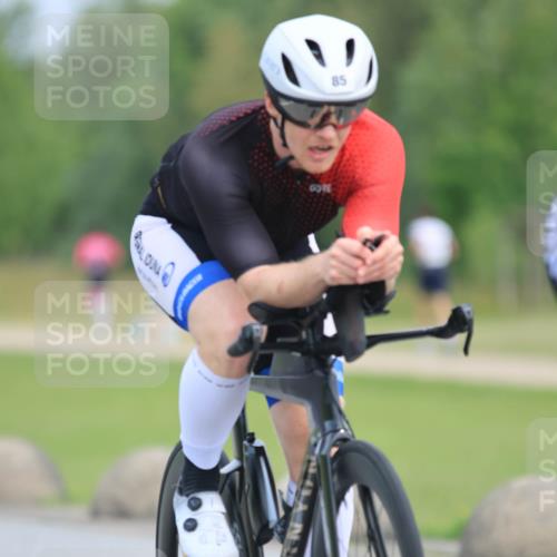 15.06.2025 - 27. Vierlanden-Triathlon H.Heesch http://msf.ph/oto/7982824 15.06.2025 10:54:05 Radfahren 69, 85, 362, 509, 565, 585, 622, 631 meine-sportfotos.de