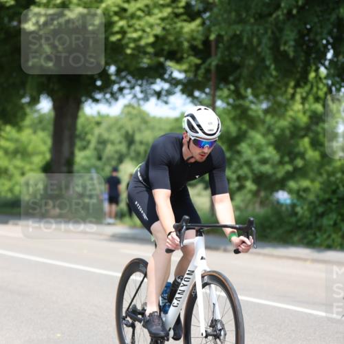 15.06.2025 - 7 Türme Triathlon Yannick Fuchs http://msf.ph/oto/7982828 15.06.2025 12:52:26 Radfahren 208, 451, 594, 616 meine-sportfotos.de