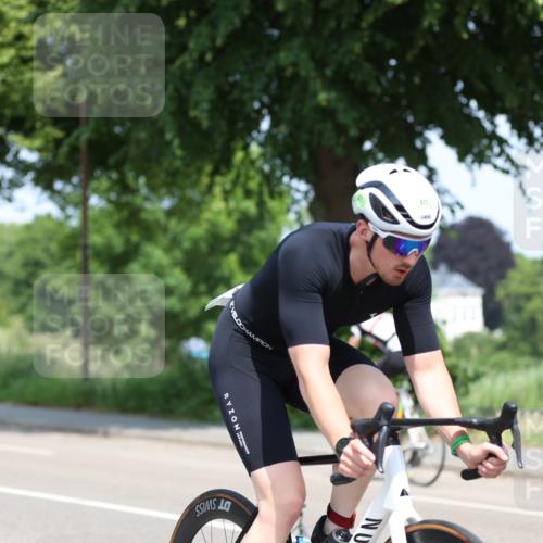 15.06.2025 - 7 Türme Triathlon Yannick Fuchs http://msf.ph/oto/7982840 15.06.2025 12:52:26 Radfahren 208, 451, 594, 616 meine-sportfotos.de