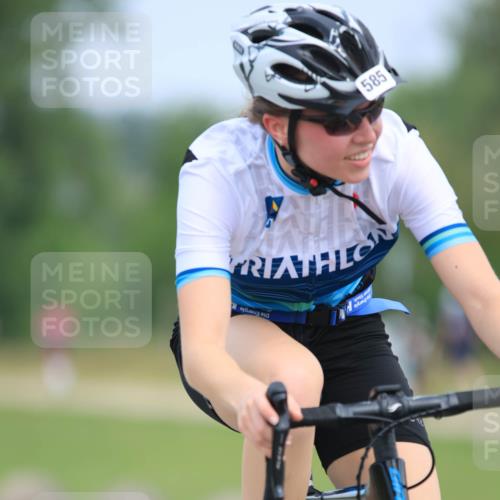 15.06.2025 - 27. Vierlanden-Triathlon H.Heesch http://msf.ph/oto/7982876 15.06.2025 10:54:10 Radfahren 69, 317, 454, 540, 565, 570, 585, 631 meine-sportfotos.de