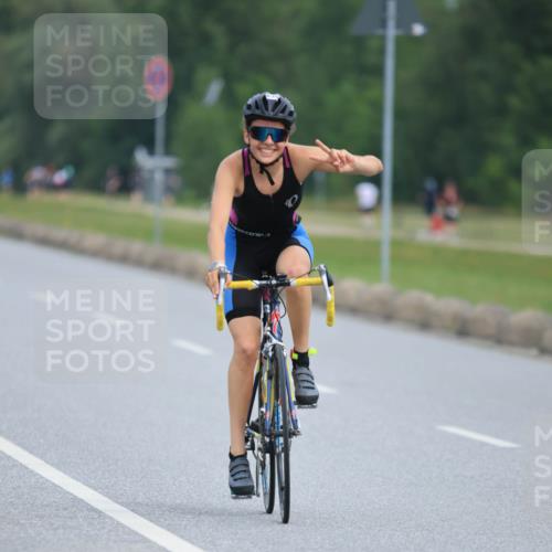 15.06.2025 - 27. Vierlanden-Triathlon H.Heesch http://msf.ph/oto/7982915 15.06.2025 10:54:22 Radfahren 123, 635 meine-sportfotos.de