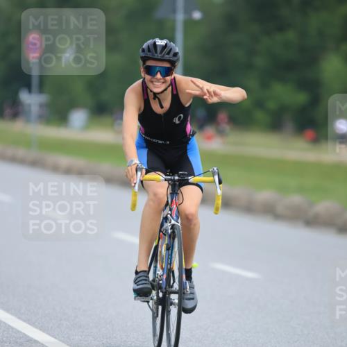 15.06.2025 - 27. Vierlanden-Triathlon H.Heesch http://msf.ph/oto/7982935 15.06.2025 10:54:23 Radfahren 123, 635 meine-sportfotos.de