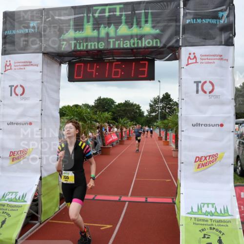15.06.2025 - 7 Türme Triathlon Michael Strokosch http://msf.ph/oto/7982980 15.06.2025 14:16:13 Ziel 735, 1005 meine-sportfotos.de