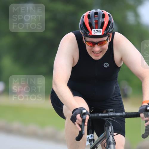 15.06.2025 - 27. Vierlanden-Triathlon H.Heesch http://msf.ph/oto/7982988 15.06.2025 10:54:36 Radfahren 90, 379 meine-sportfotos.de