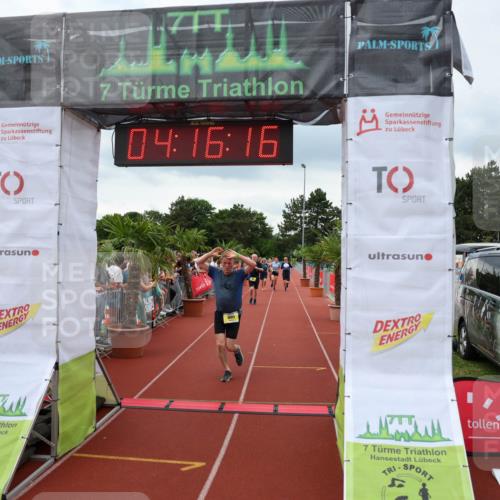 15.06.2025 - 7 Türme Triathlon Michael Strokosch http://msf.ph/oto/7983002 15.06.2025 14:16:16 Ziel 735, 834, 959, 1005 meine-sportfotos.de