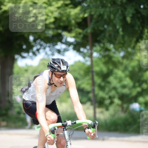 15.06.2025 - 7 Türme Triathlon Yannick Fuchs http://msf.ph/oto/7983013 15.06.2025 12:52:47 Radfahren 631 meine-sportfotos.de