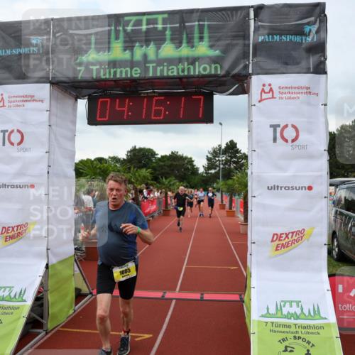 15.06.2025 - 7 Türme Triathlon Michael Strokosch http://msf.ph/oto/7983052 15.06.2025 14:16:17 Ziel 735, 834, 959, 1005 meine-sportfotos.de